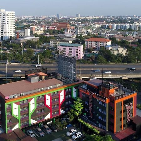 The Breton Hotel Media Bangkok Exterior foto