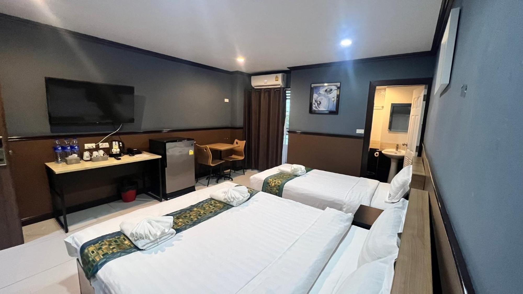 The Breton Hotel Media Bangkok Exterior foto