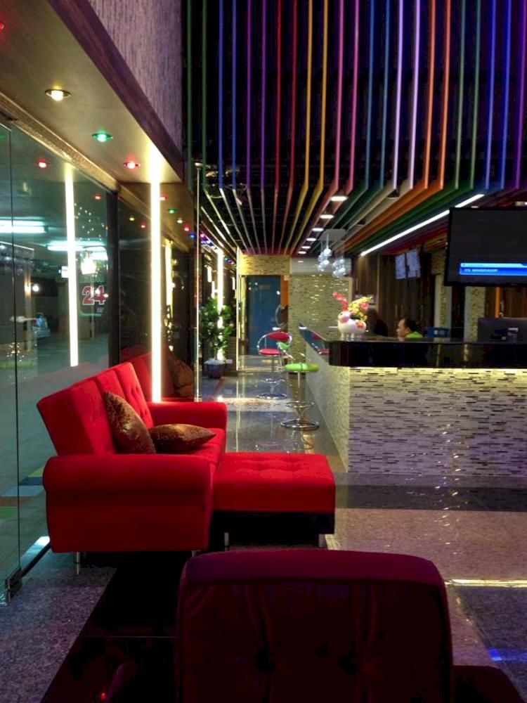 The Breton Hotel Media Bangkok Exterior foto